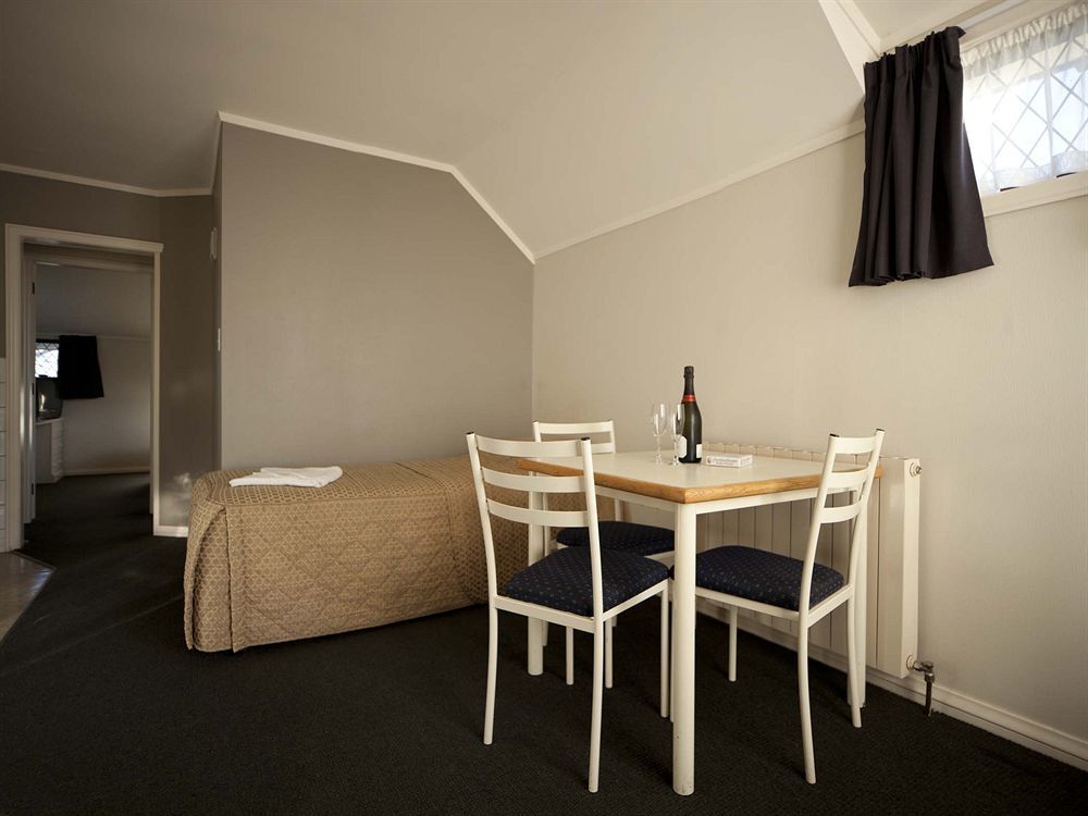 Champers Motor Inn Лоуер-Гатт Екстер'єр фото